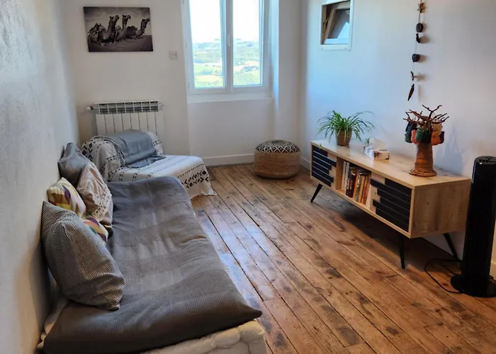 Figuets 3 アパート *